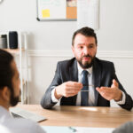¿Qué Preguntas Debes Hacerle A Un Abogado Durante Una Consulta?